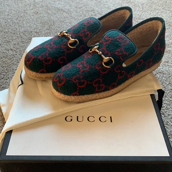 ⭐️HOST PICK!⭐️Authentic Gucci Fria GG Monogram Wool Horsebit Loafers 9 Green Red - Picture 3 of 13